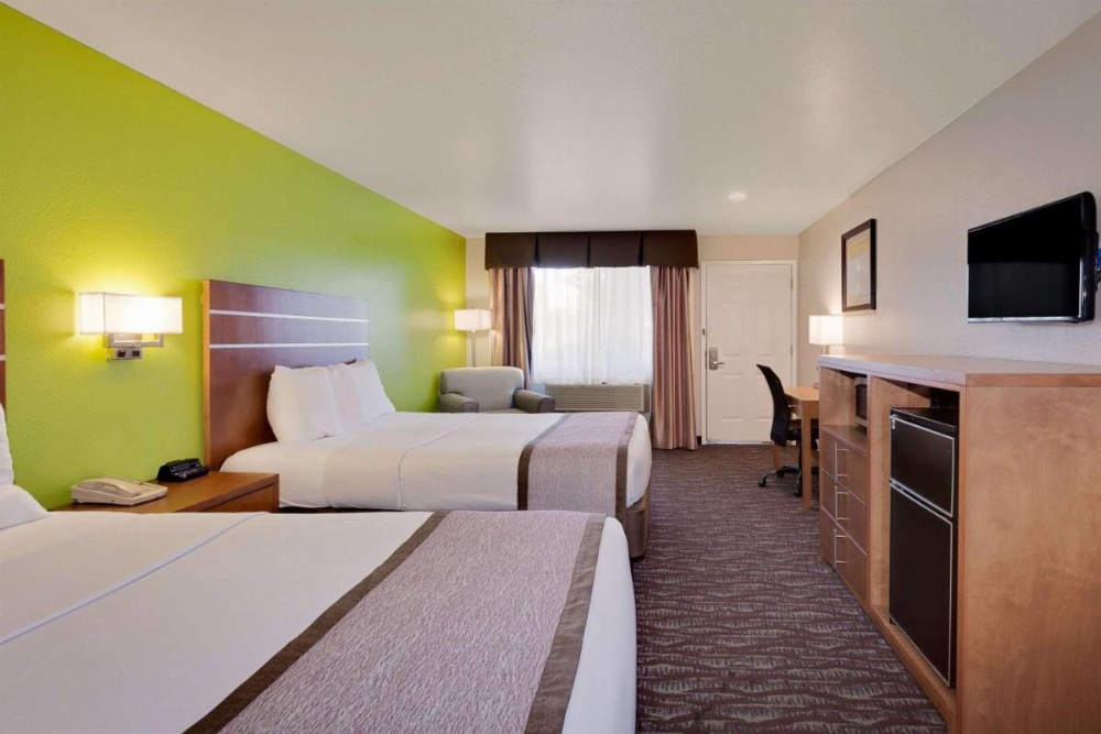 Days Inn & Suites by Wyndham Arcata Image 20
