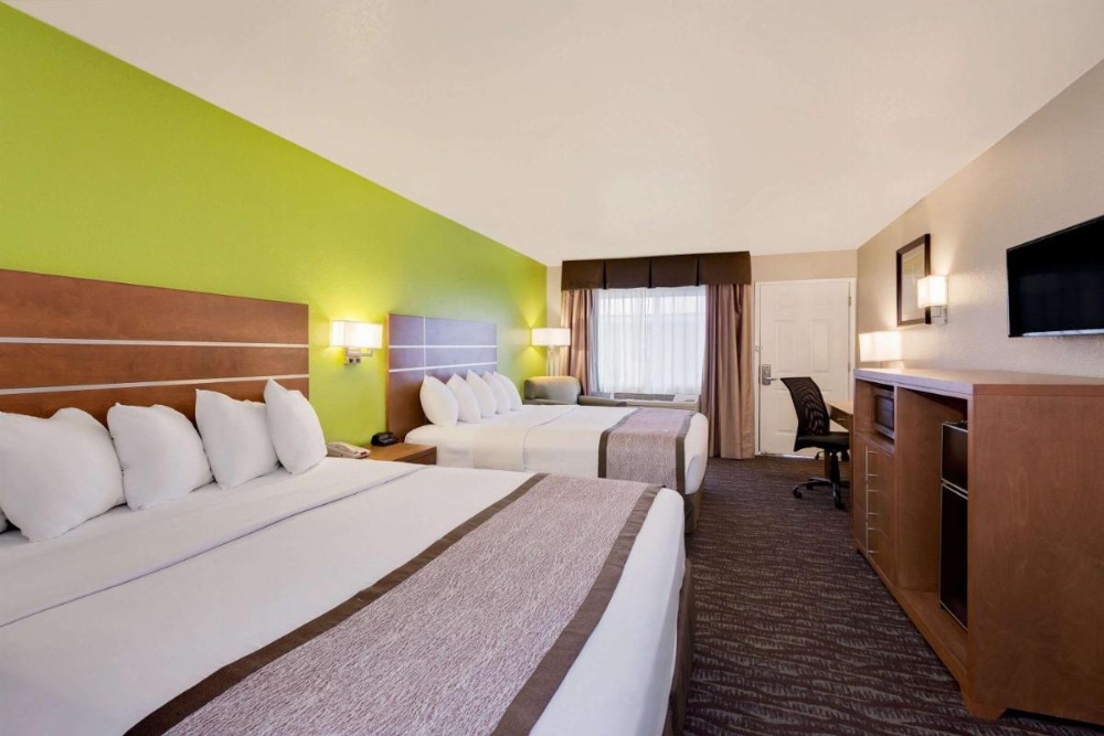 Days Inn & Suites by Wyndham Arcata Image 30