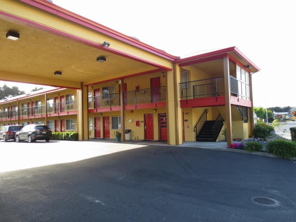 Days Inn & Suites by Wyndham Arcata Image 32