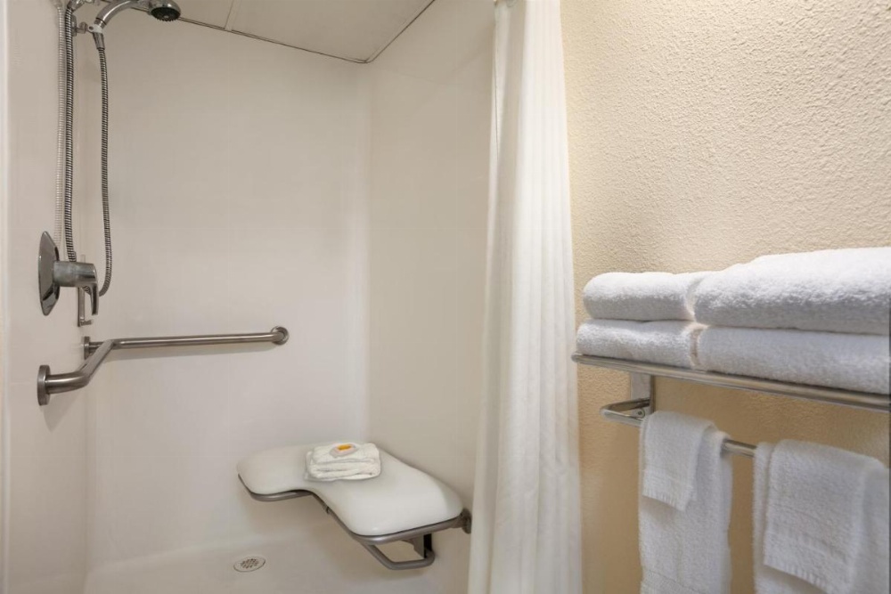 Days Inn & Suites by Wyndham Arcata Image 38